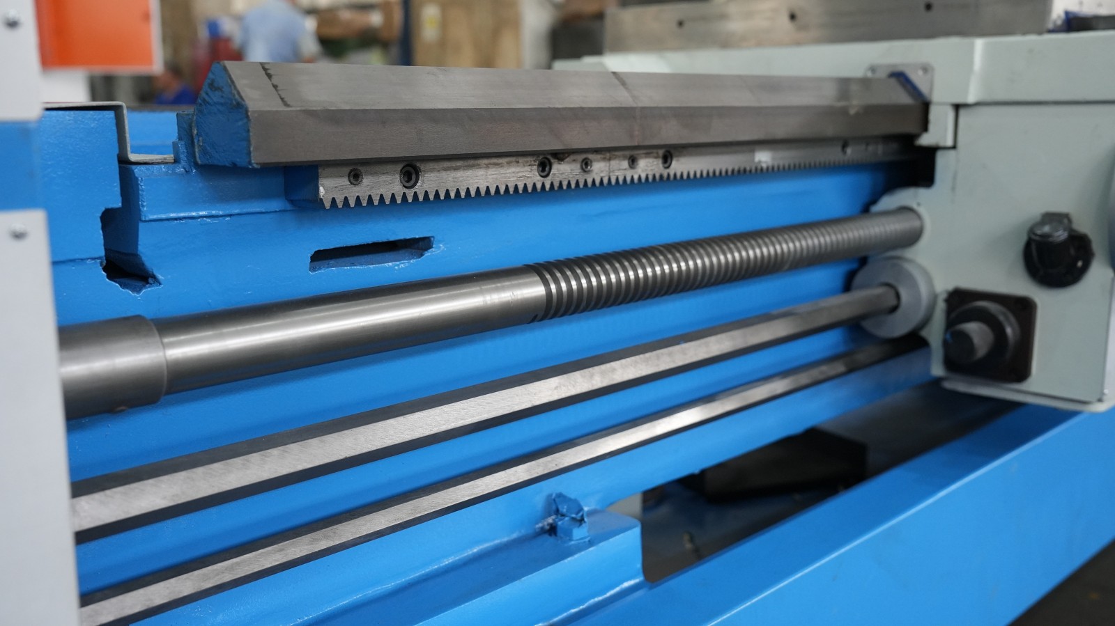 CW6280E/2000 Large Spindle Bore Gap Bed Lathe