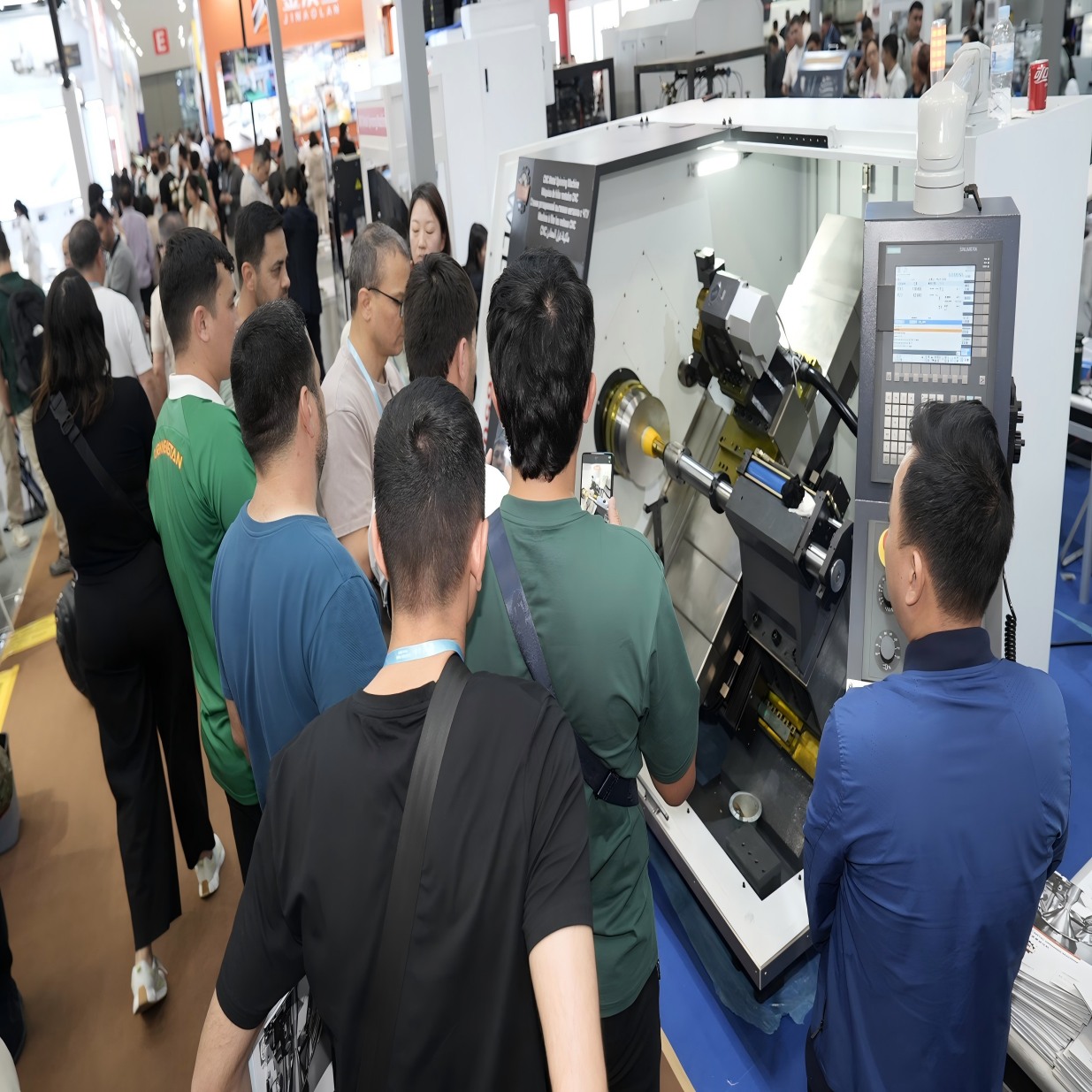 Hoston Unveils CNC Solutions at Canton Fair 2025