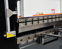 HPB-40T/1600 with DA41 CNC controller